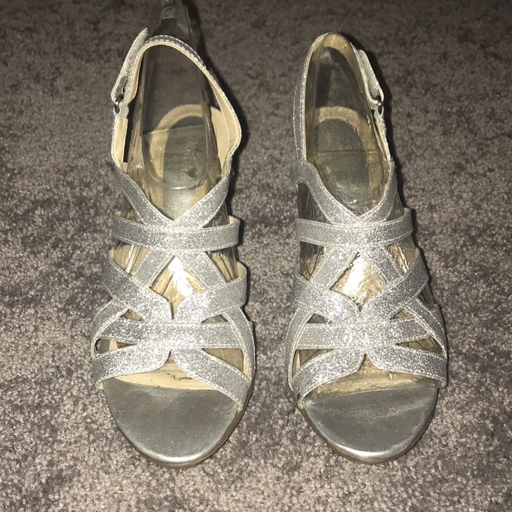 Prom heals